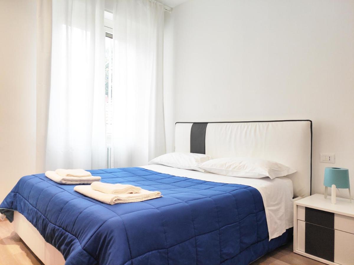 Mamma Casa Marina Center Apartments Rimini Exterior photo