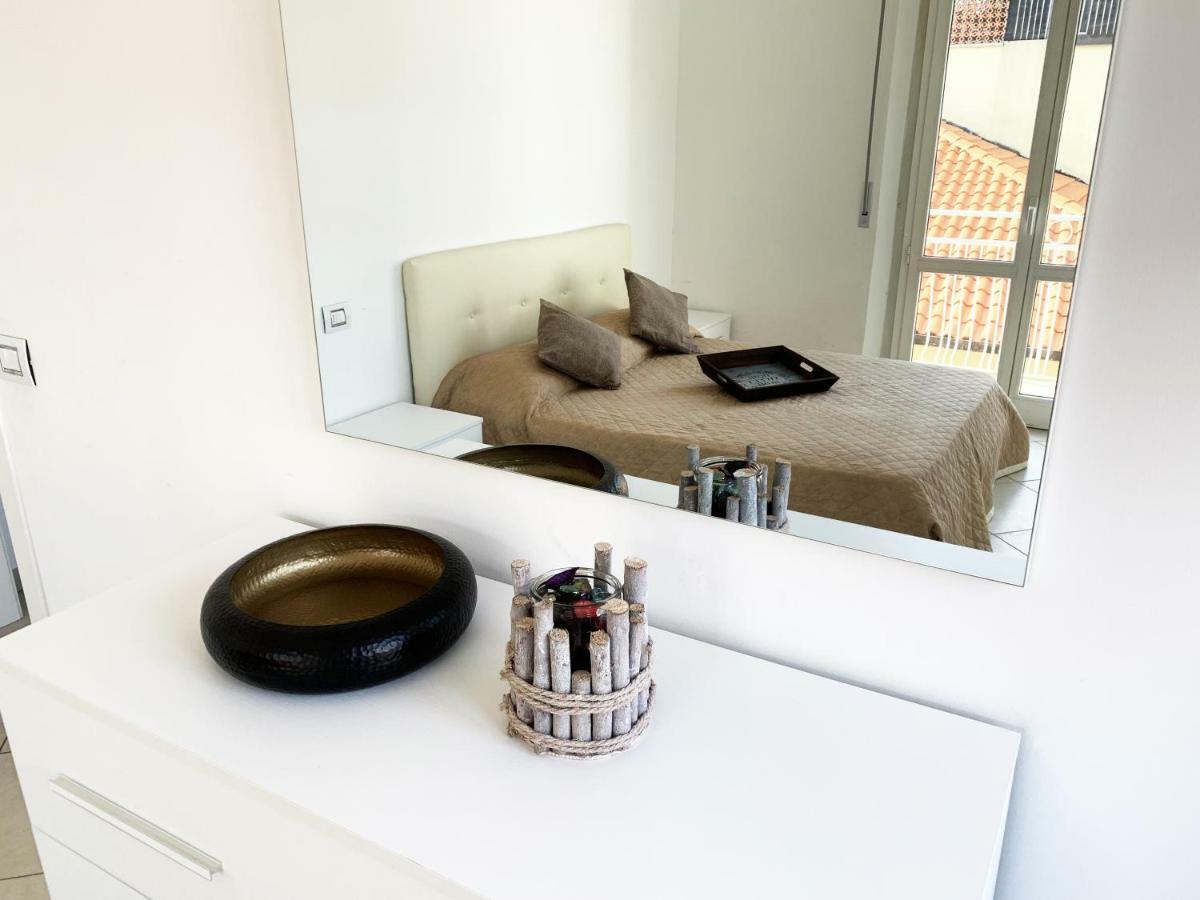 Mamma Casa Marina Center Apartments Rimini Exterior photo